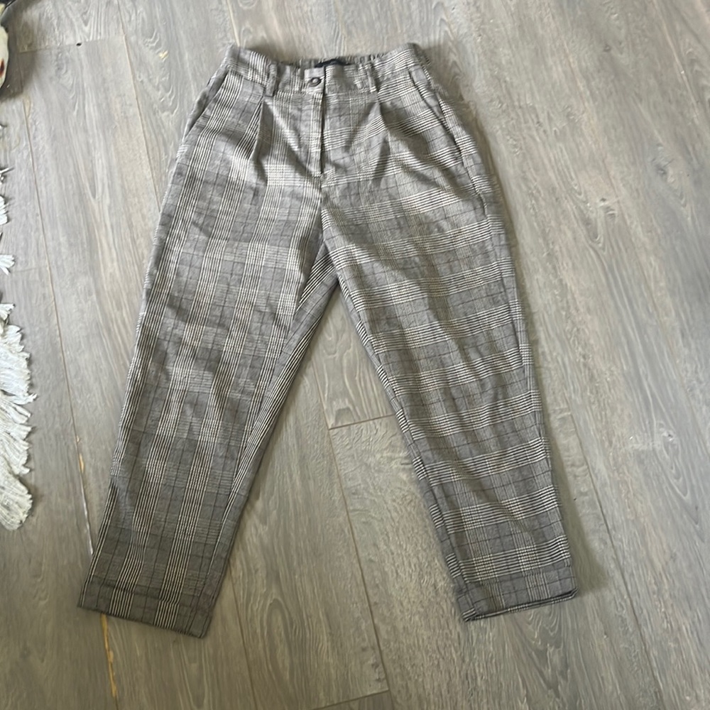Ankle cropped beige YSCCITY plaid pants size 24-25